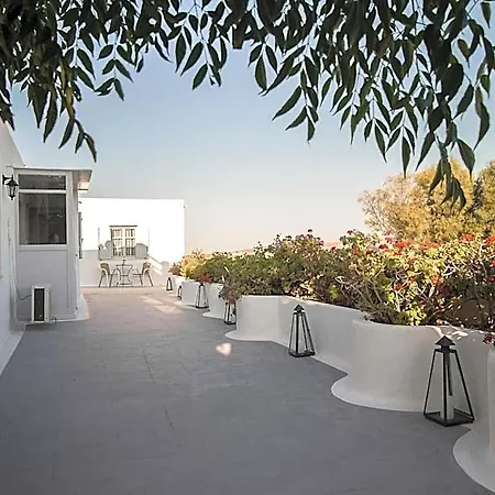 Iliovasilema Santorini ホテル *