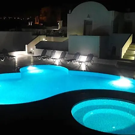 Iliovasilema Santorini ホテル Akrotírion